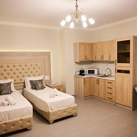 Famissi 5 Апарт-отель 4*