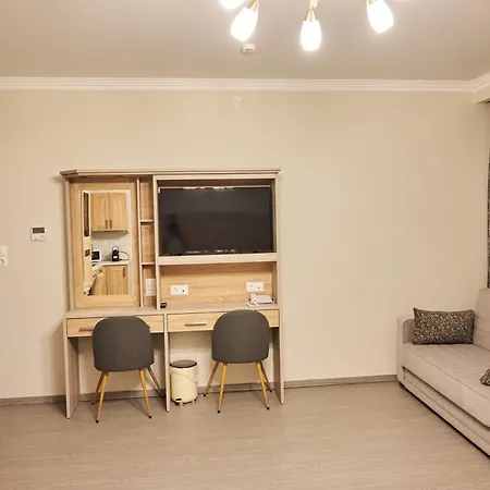 Aparthotel Famissi 5 4*