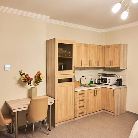 Апарт-отель Famissi 5