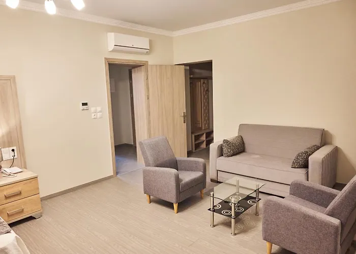 Famissi 5 Aparthotel 4*