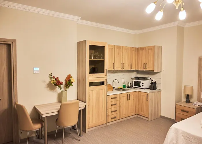 Aparthotel Famissi 5