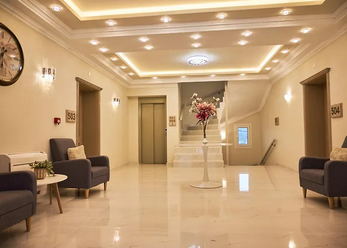 Aparthotel Famissi 5